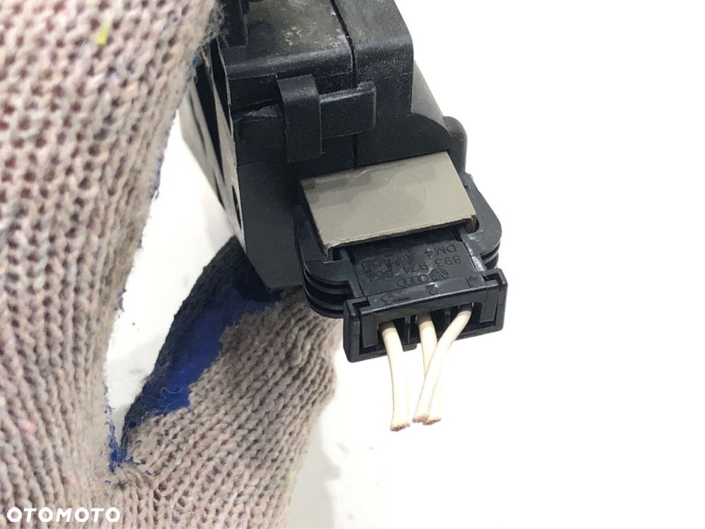 ZAMEK KLAPY TYŁ - 45.00 PLN - VW PASSAT B7 (362) 2010 - 2015 2.0 TDI 125 kW [170 KM] olej napędowy - 4