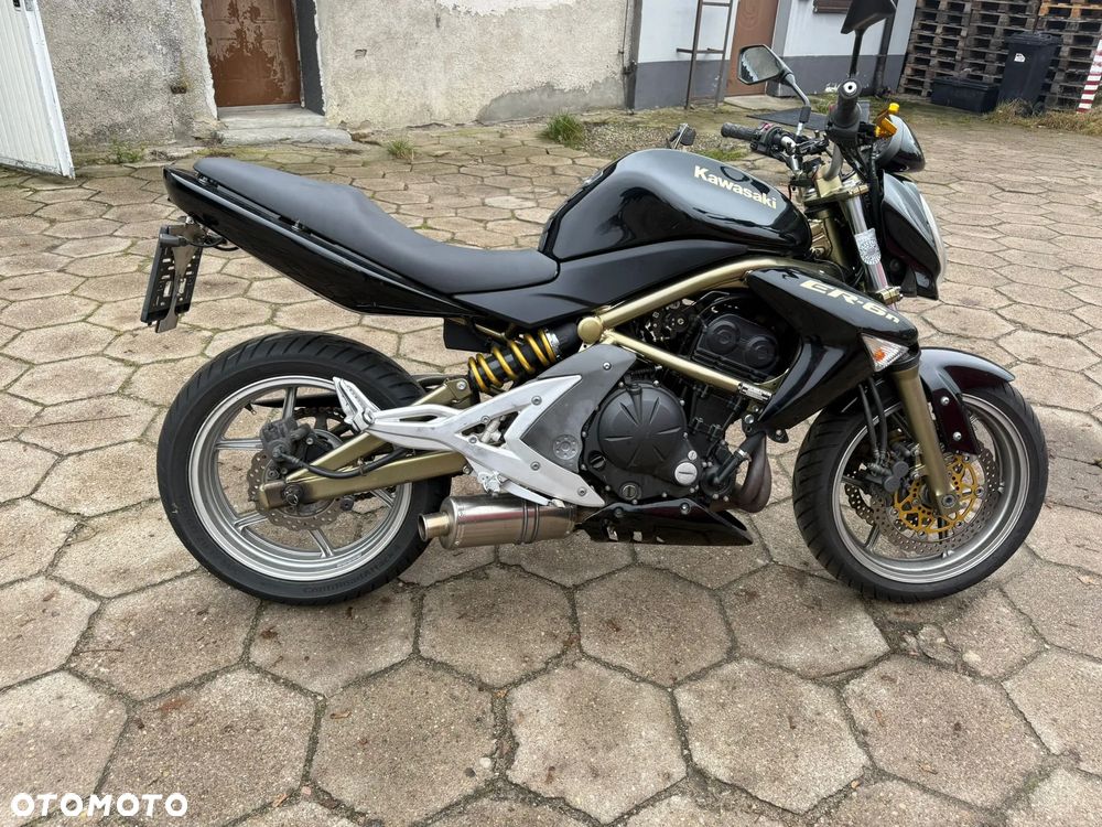 Kawasaki ER - 2