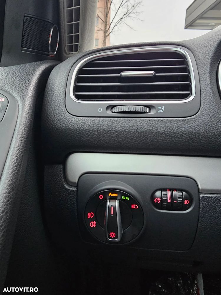 Volkswagen Golf 1.4 TSI DSG Highline - 29