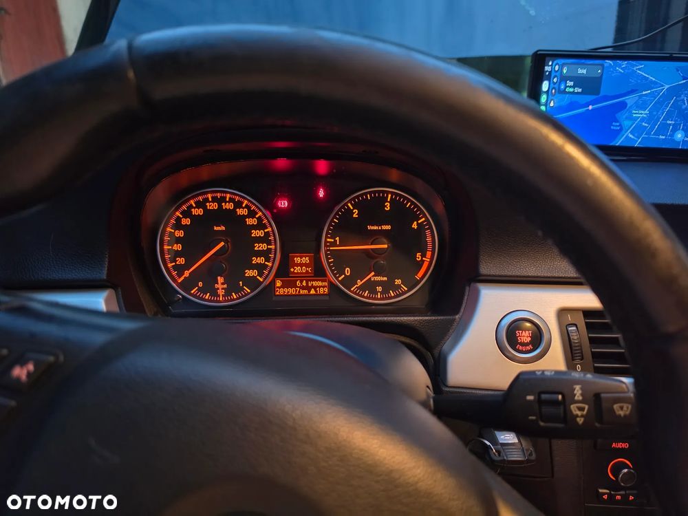 BMW Seria 3 318d - 15