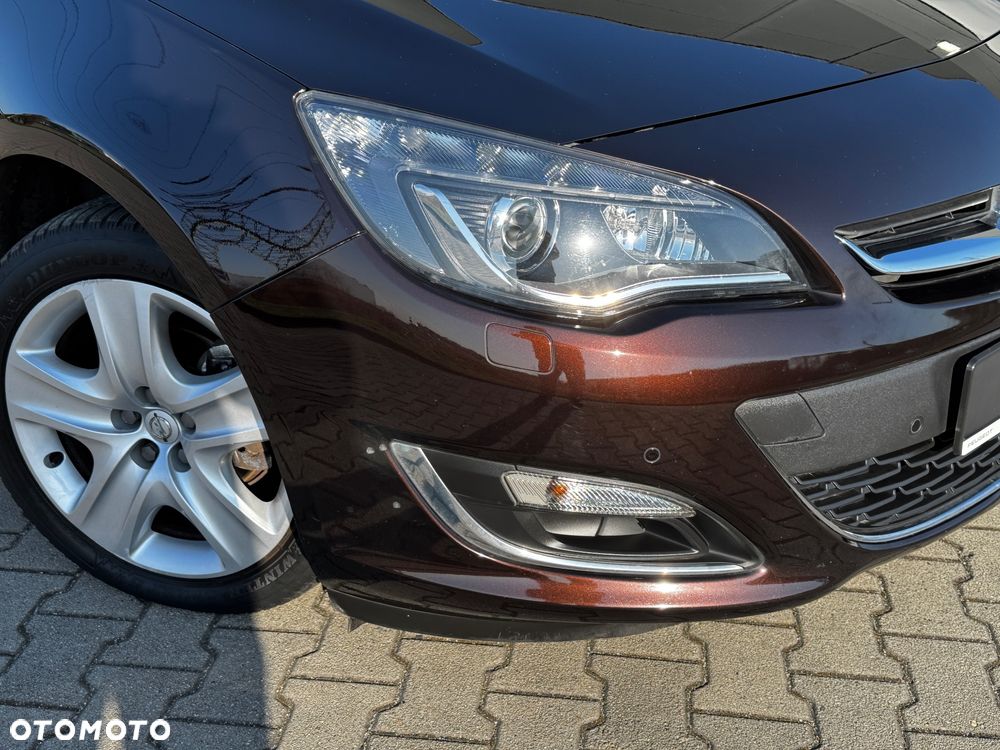 Opel Astra 1.4 Turbo Cosmo - 3