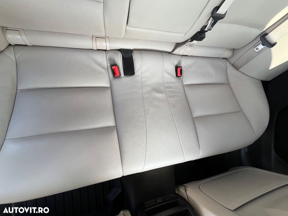 BMW Seria 5 518d Aut. - 14