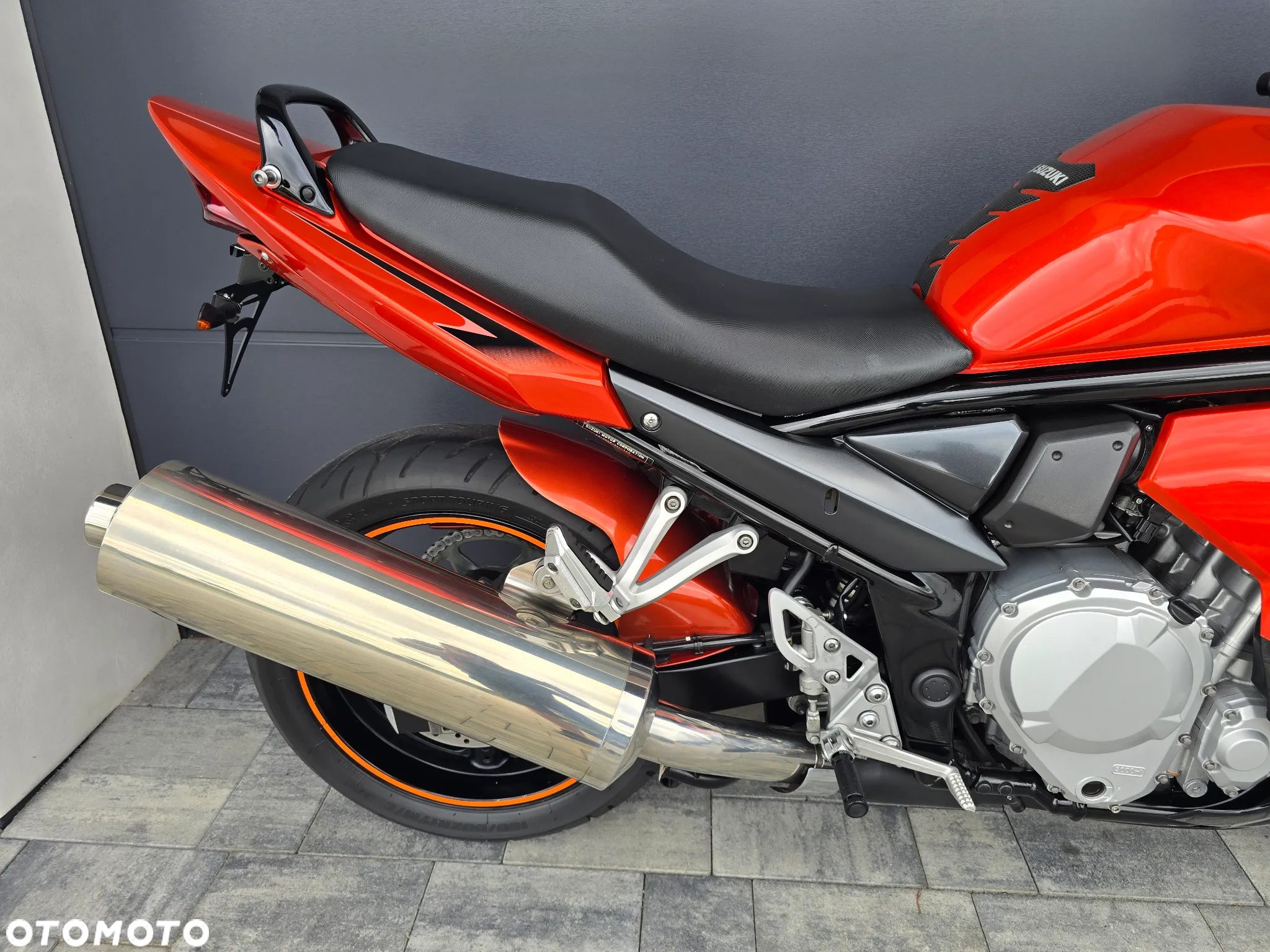 Suzuki GSX - 17