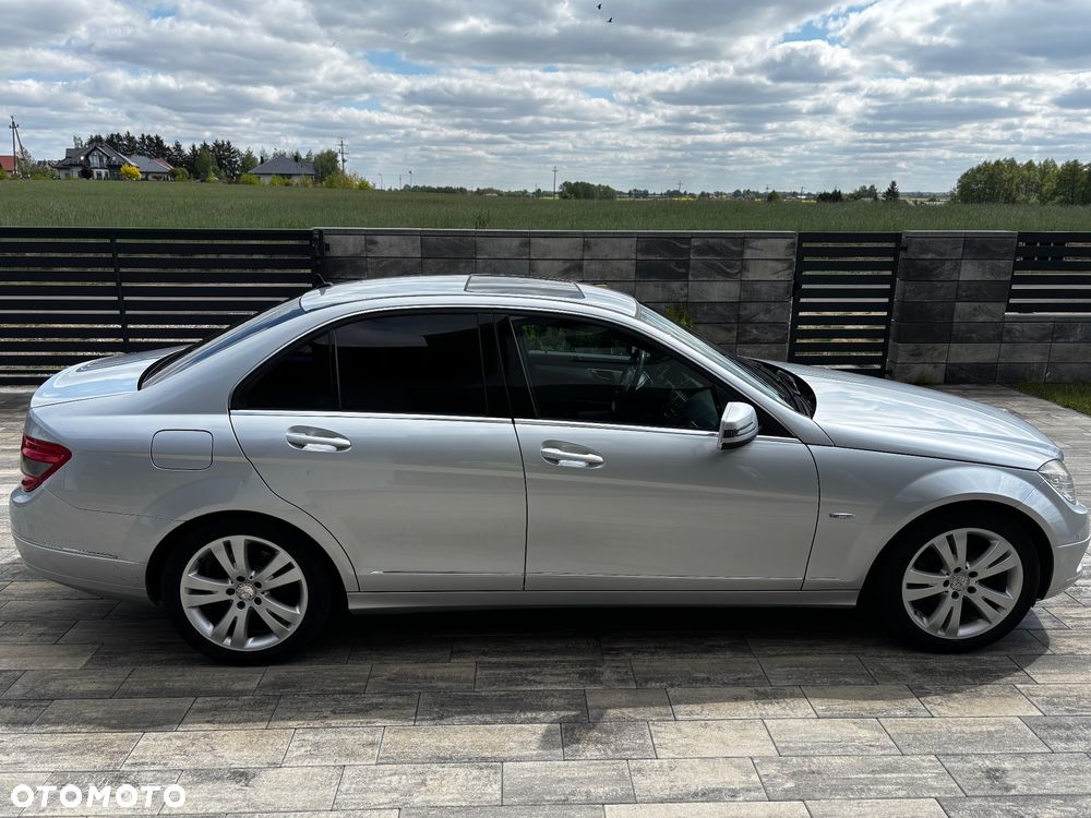 Mercedes-Benz Klasa C 180 CGI Automatik BlueEFFICIENCY Avantgarde - 20