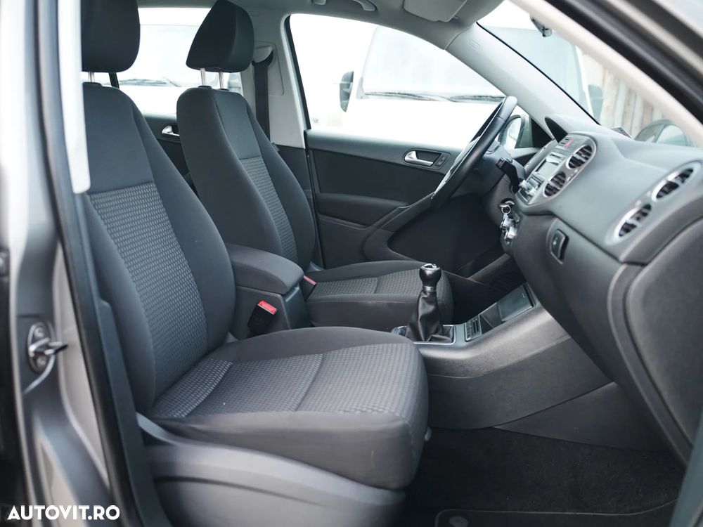 Volkswagen Tiguan - 24