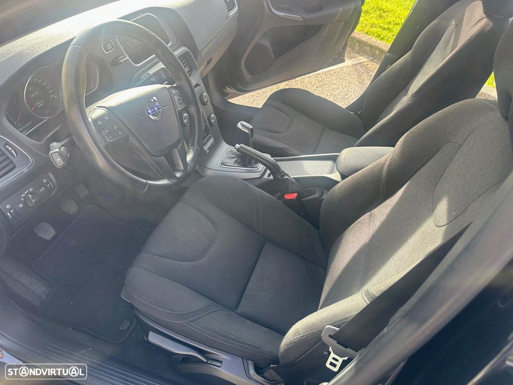 Volvo V40 2.0 D2 Momentum - 12