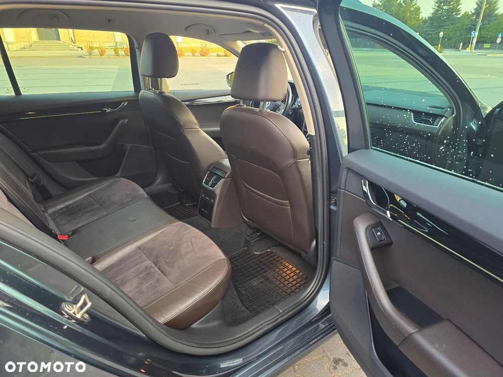 Skoda Octavia 2.0 TDI 4x4 DSG L&K - 27