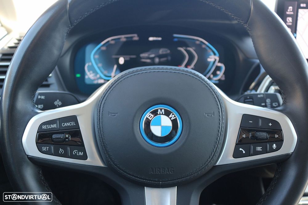 BMW X3 30 e xDrive - 32