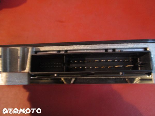 AUDI A1 8X 10R. 1.4 TSI WZMACNIACZ BOSE 8X0035223 - 4