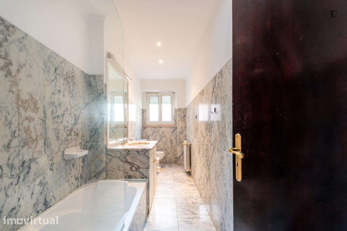 Quarto - localizado em Picoas Lisbon - Grande imagem: 2/14