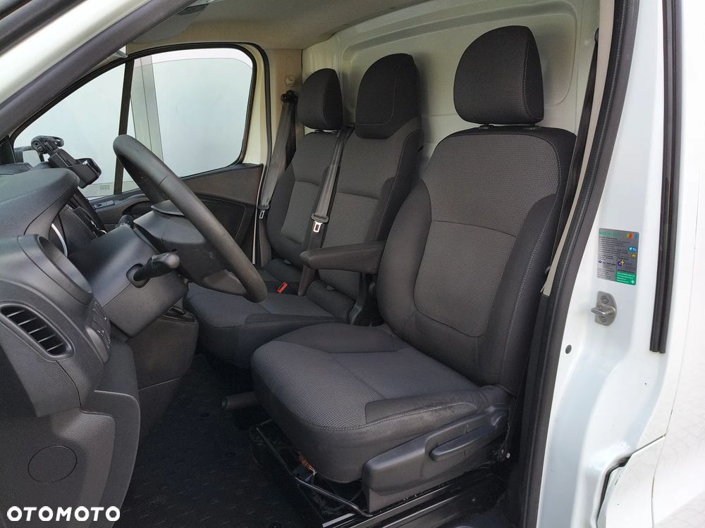 Renault TRAFIC PO LIFTINGU 2.0 DCI (120KM) 6-BIEGÓW (L2H1) LONG KLIMA STAN IDEALNY BEZWYPADKOWY NIE MA RDZY SERWIS KM DO KOŃCA ! ! ! - 9