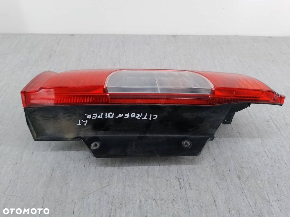 LAMPA TYLNA LEWA PEUGEOT BIPPER 01353206080E - 4