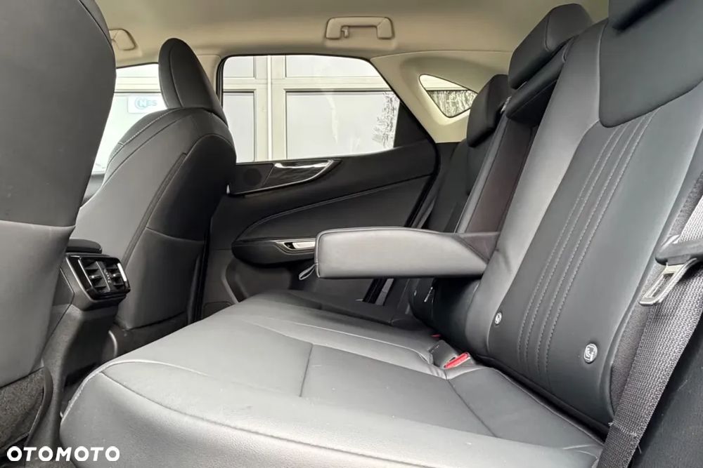 Lexus NX 350h Elegance 2WD - 27