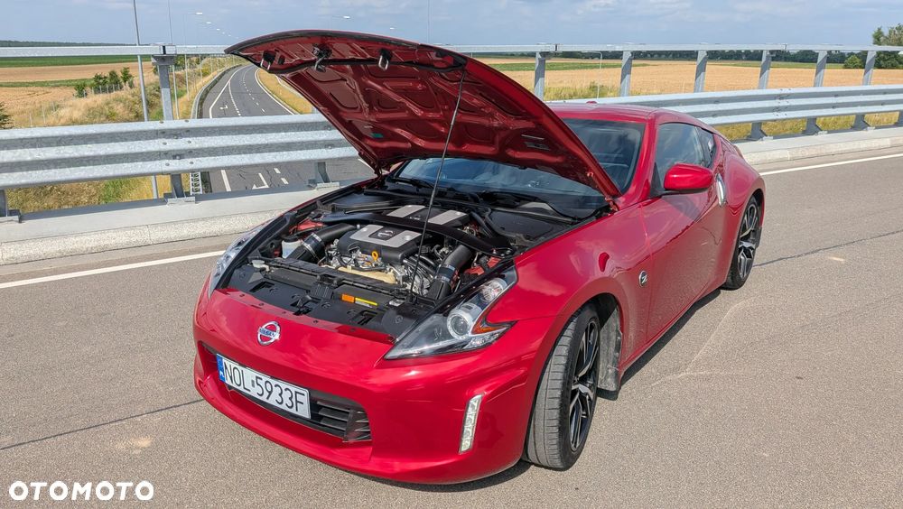 Nissan 370 Z - 2