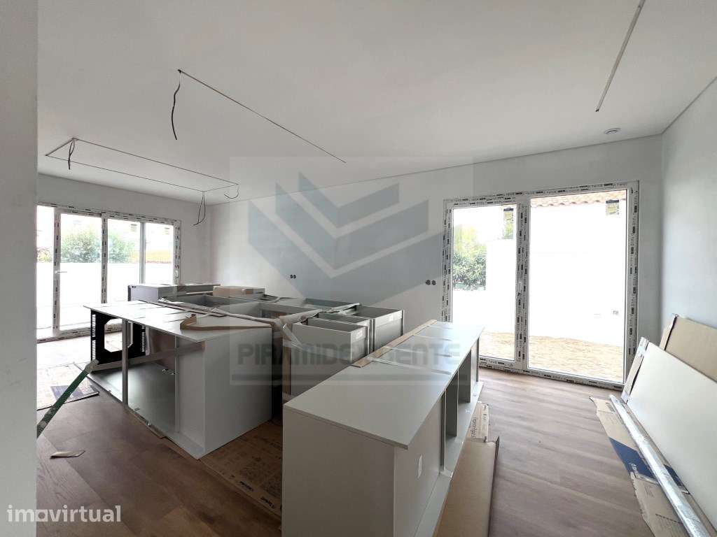 Moradia Independente T4 - 4 Suites, Piscina e Garagem | Redondos, F... - Grande imagem: 5/28