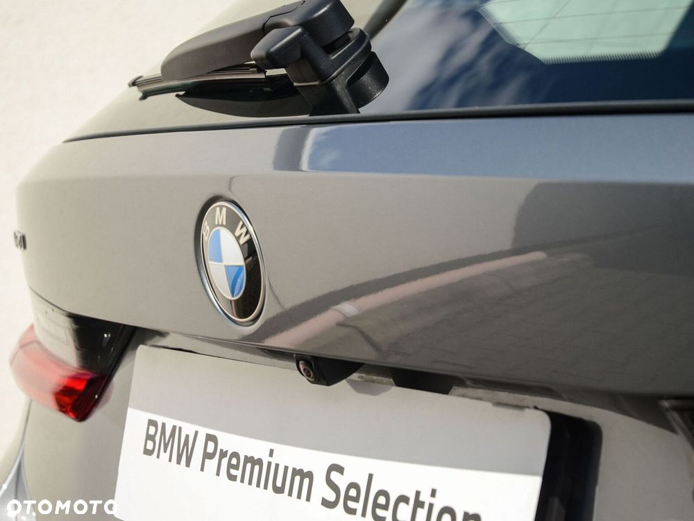 BMW Seria 3 330i xDrive M Sport sport - 13