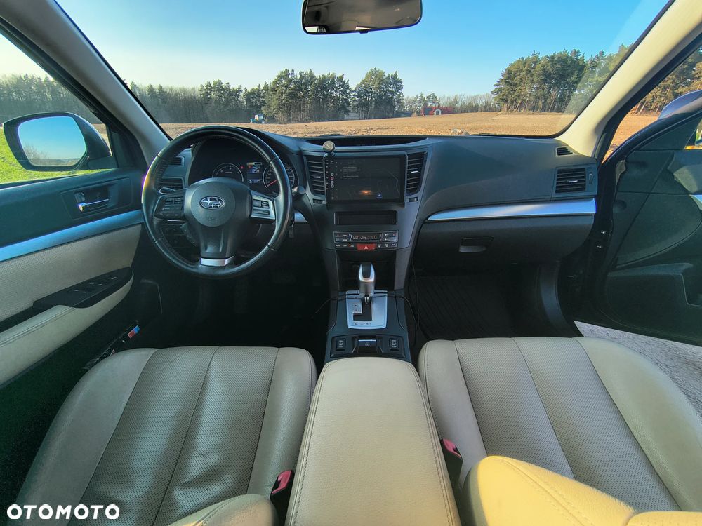Subaru Outback - 12