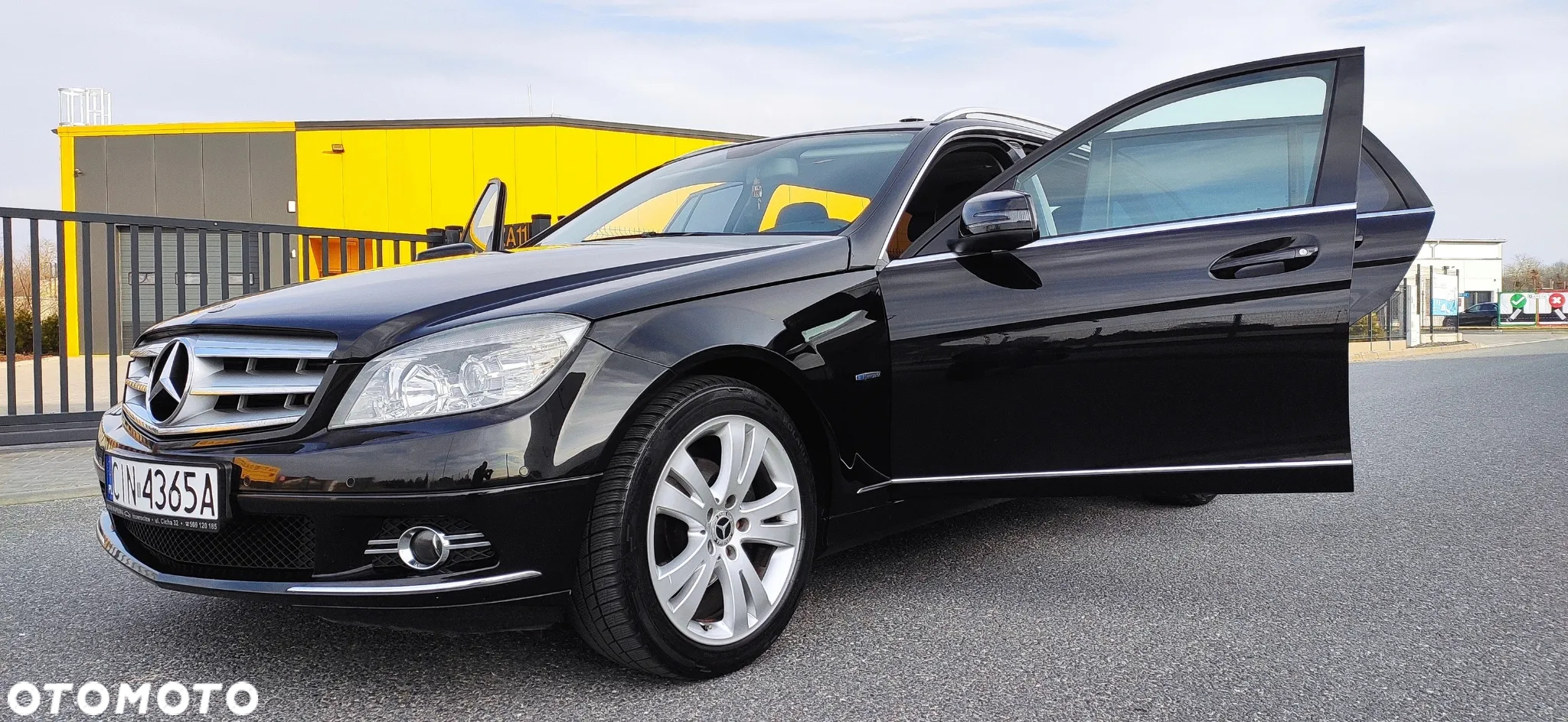 Mercedes-Benz Klasa C 180 T CGI Automatik BlueEFFICIENCY Avantgarde - 10