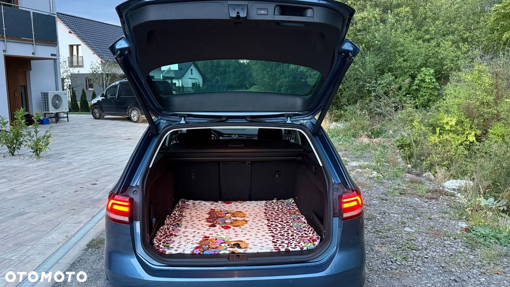 Volkswagen Passat - 9