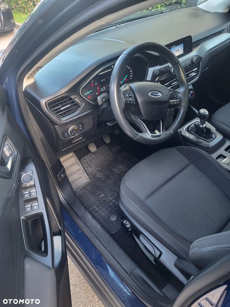 Ford Focus 1.0 EcoBoost Trend Edition - 5
