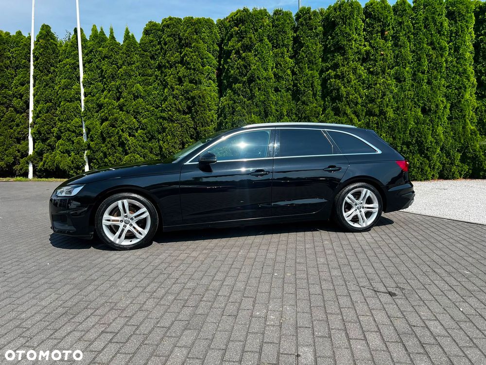 Audi A4 Avant 30 TDI S tronic - 2