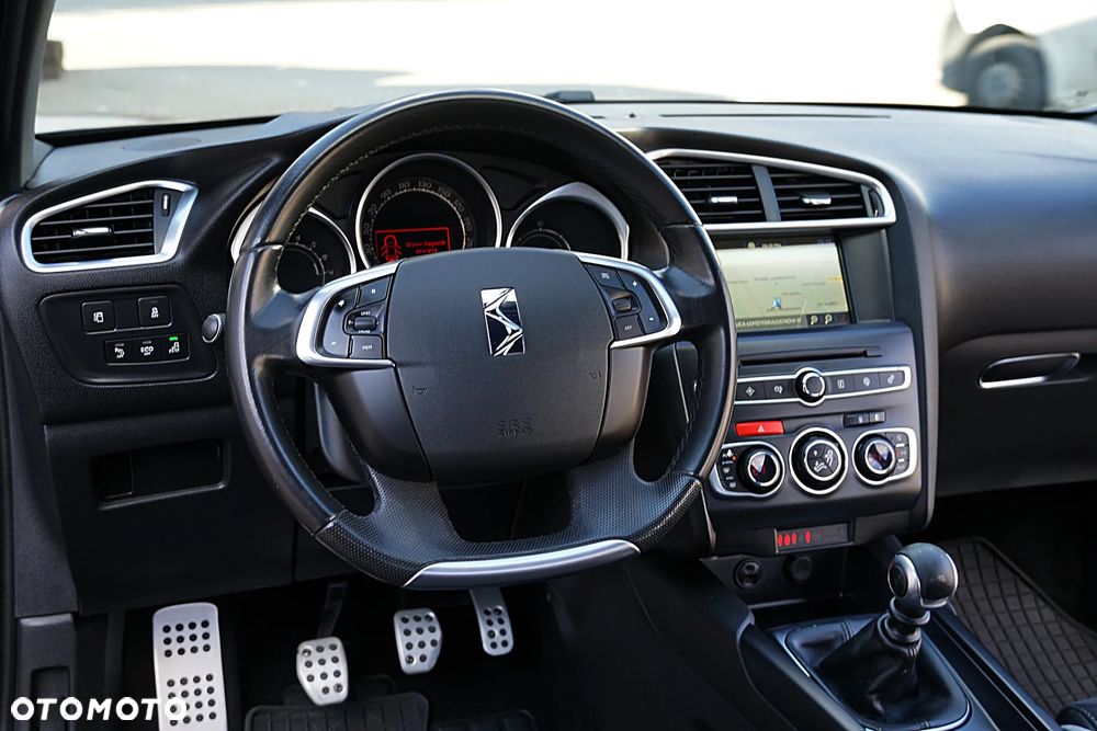 DS Automobiles DS 4 Crossback - 23