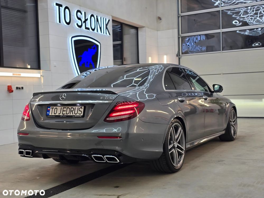 Mercedes-Benz Klasa E - 7
