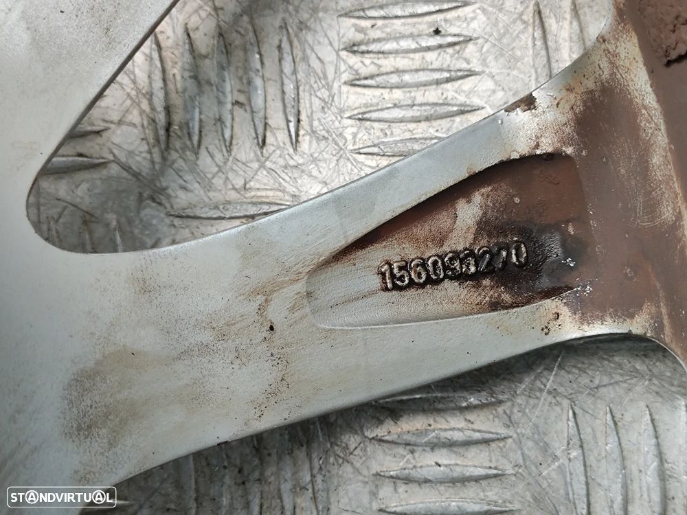 Conjunto de jantes 17 originais Alfa Romeo Giulietta 940 7,5J ET41 5x110 - 11