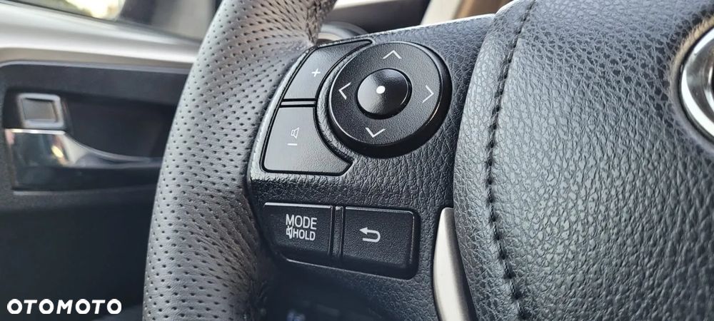 Toyota RAV4 2.0 D-4D Active 4x2 - 18