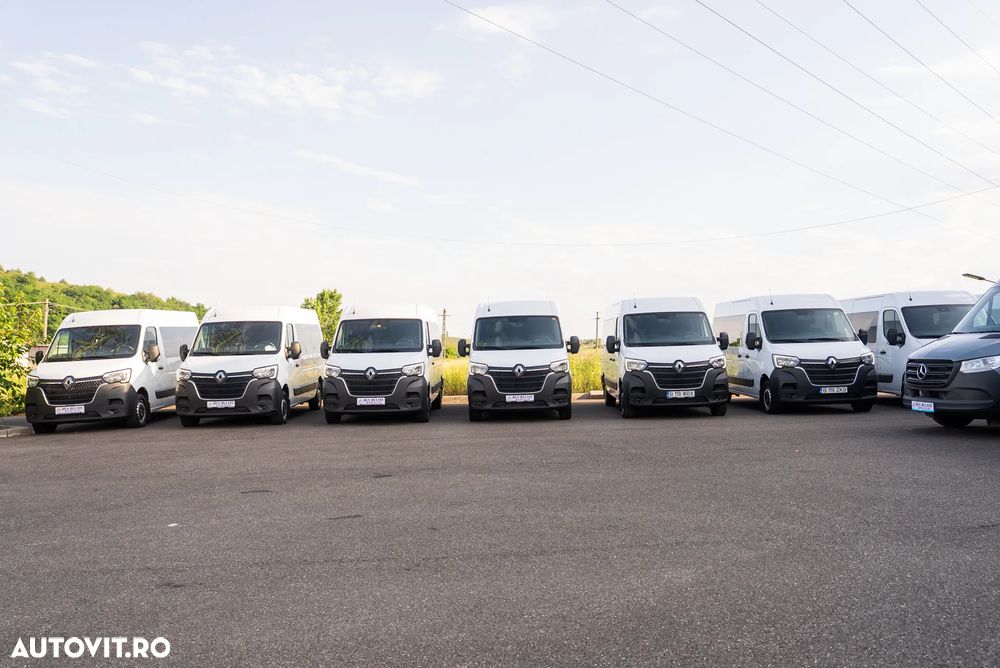 Renault Master 2.3 Blue dCi 145 TT Combi 3,5t L2H2 8+1 - 12