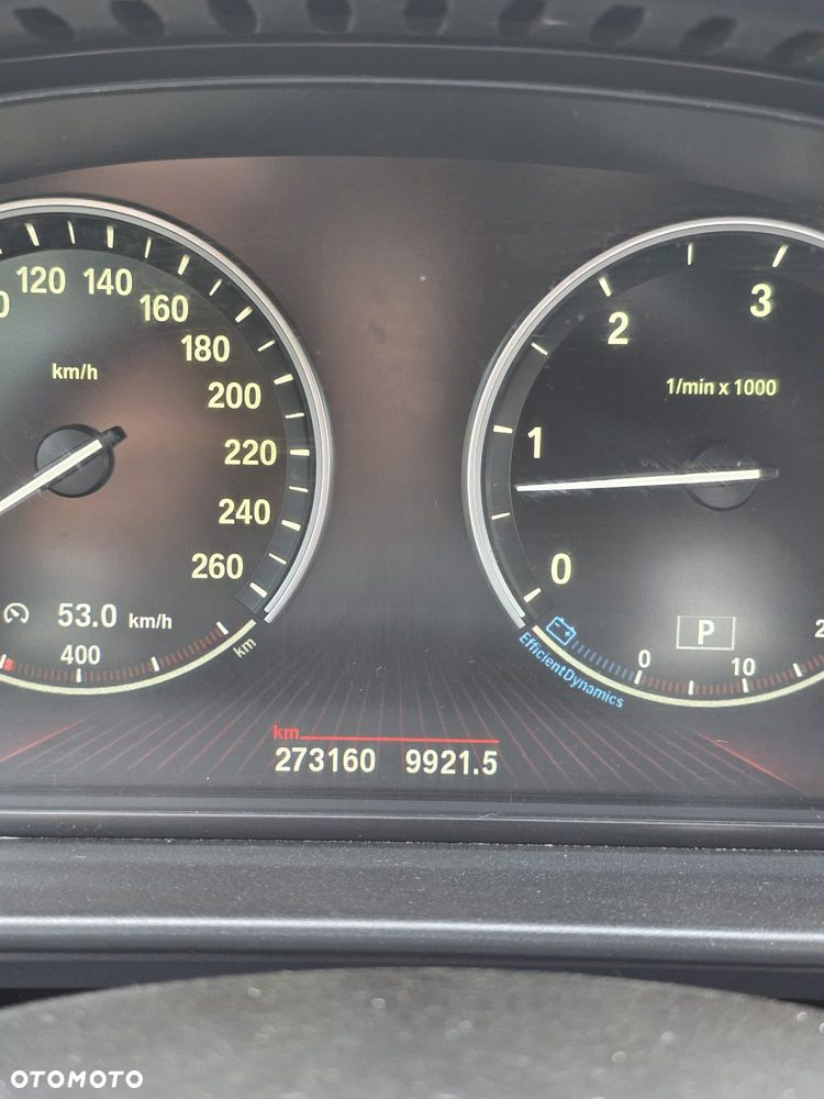 BMW Seria 5 530d xDrive - 11