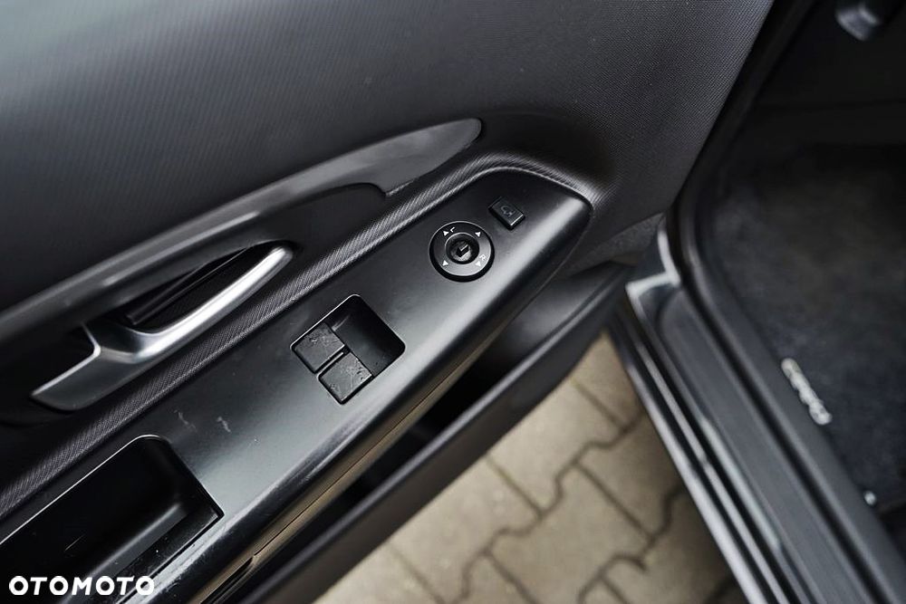 Kia Ceed 1.6 CRDi 90 ISG Spirit - 16