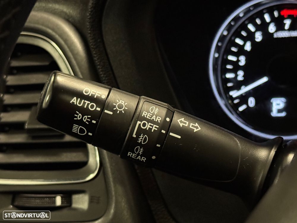 Honda HR-V 1.5 i-VTEC Executive CVT - 22