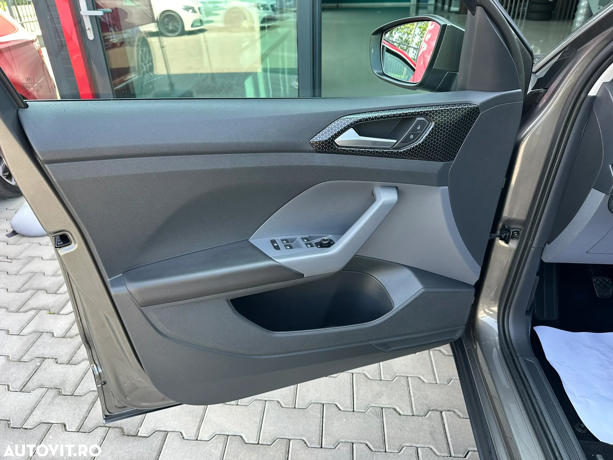 Volkswagen T-Cross 1.6 TDI SCR Style - 23