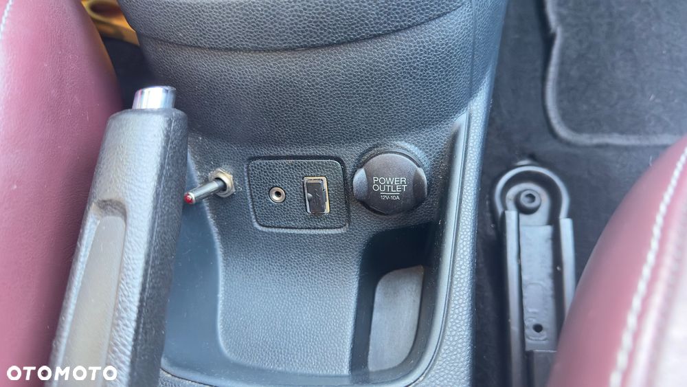 Ford Fiesta - 12