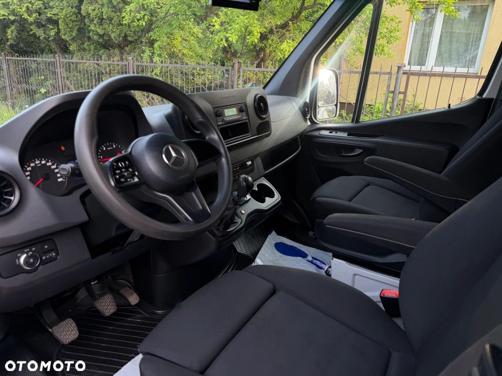 Mercedes-Benz SPRINTER - 9
