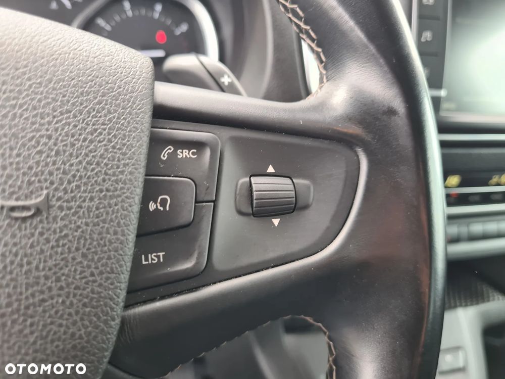 Opel Vivaro - 28