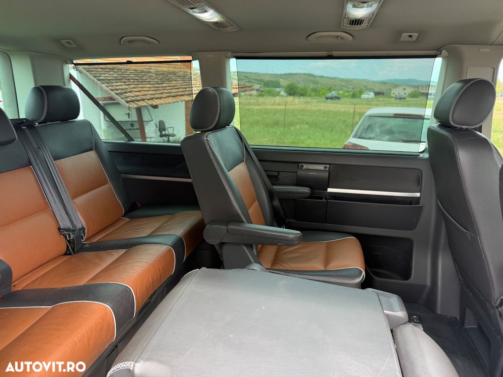 Volkswagen Multivan - 11