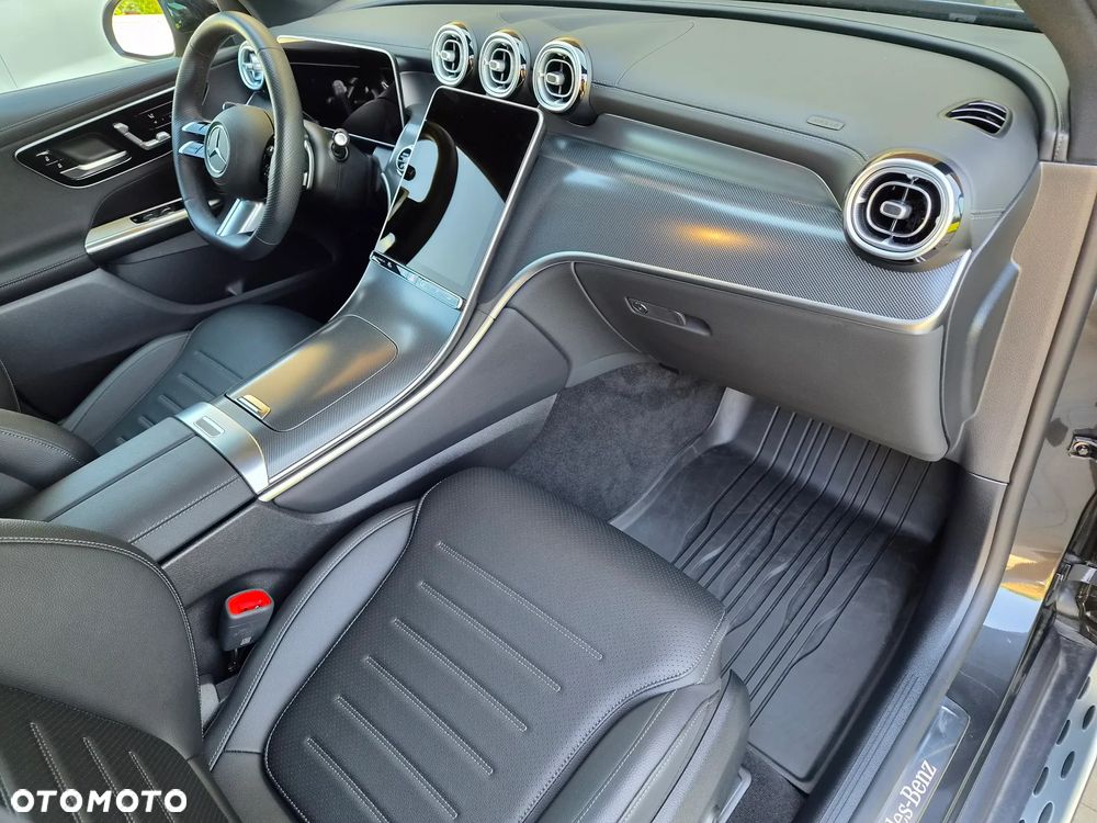 Mercedes-Benz GLC - 13