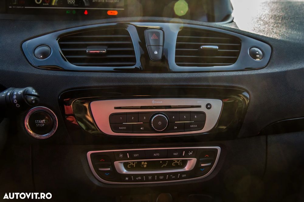 Renault Grand Scenic ENERGY dCi 130 S&S Bose Edition - 29