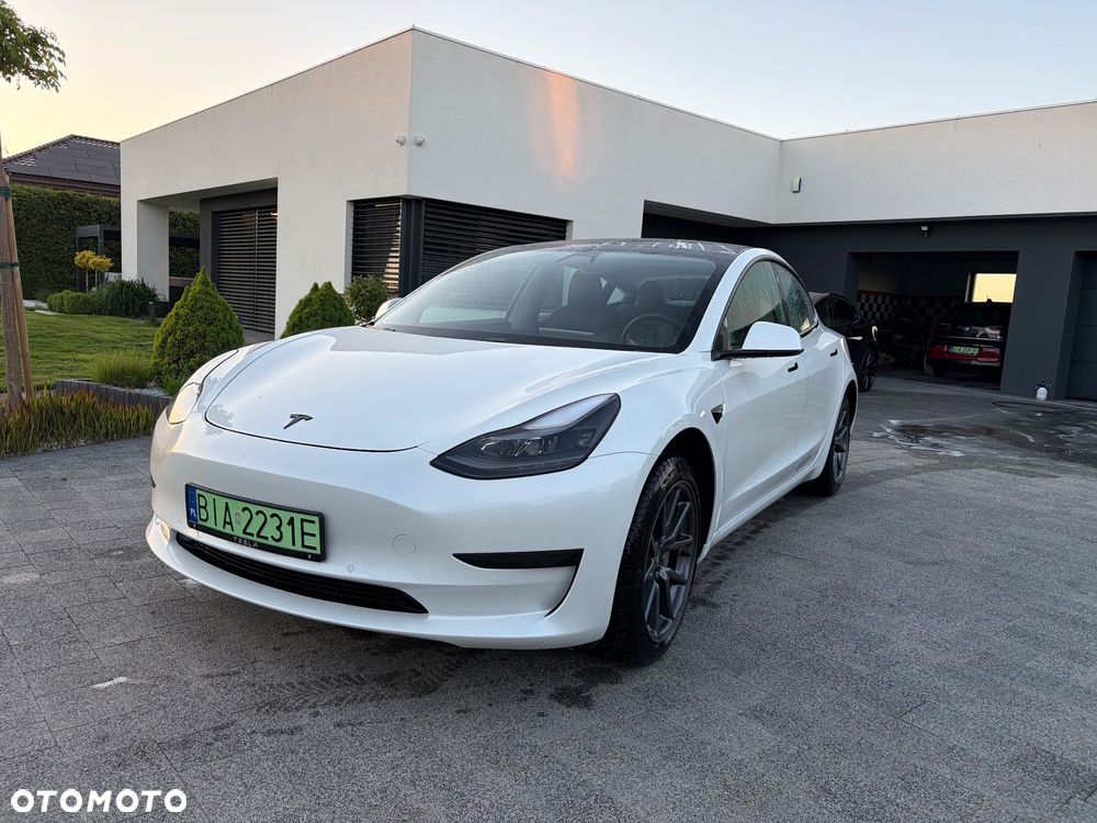 Tesla Model 3 RWD - 1