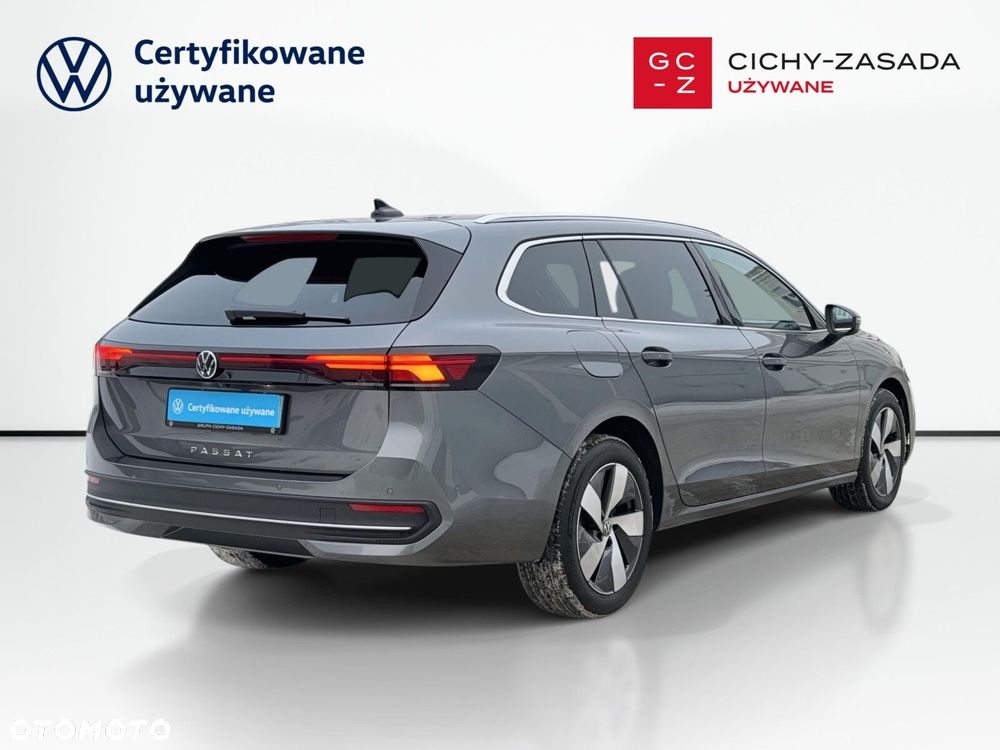 Volkswagen Passat - 5