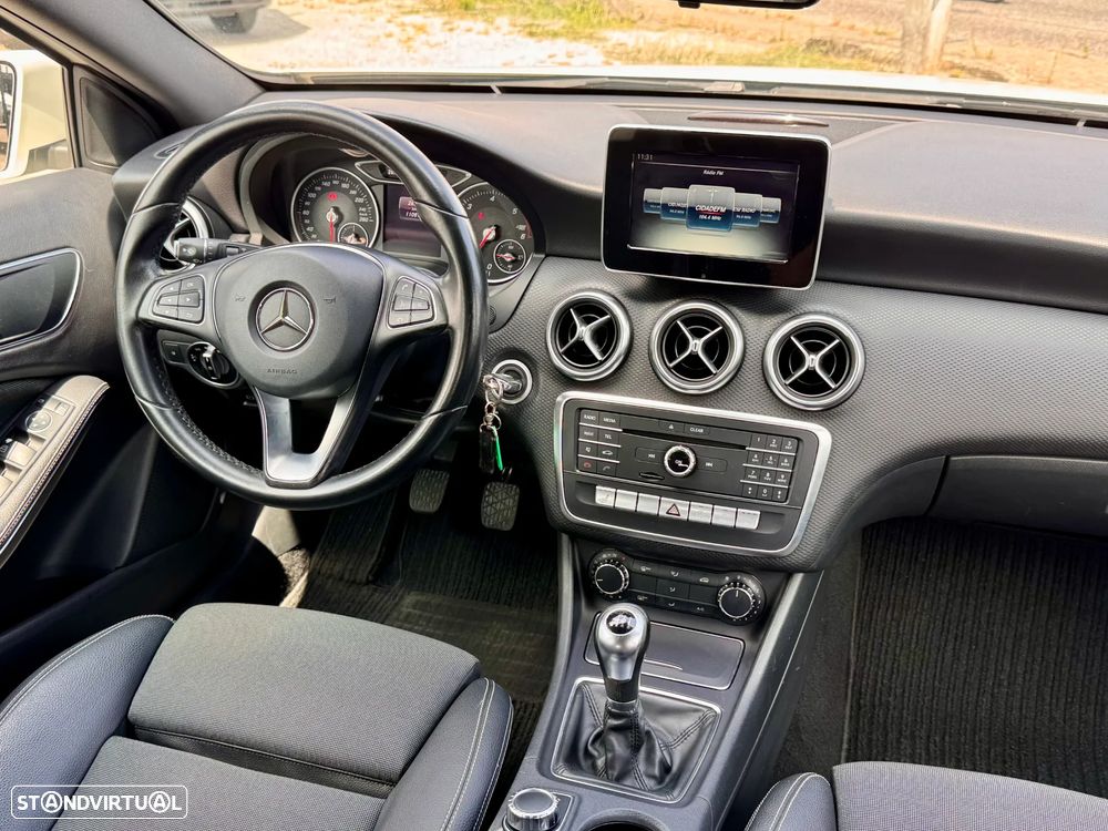 Mercedes-Benz A 200 d Urban - 11