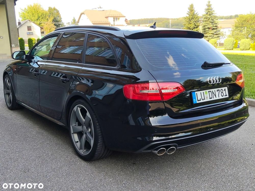 Audi A4 Avant 2.0 TDI DPF quattro S line Sportpaket - 6