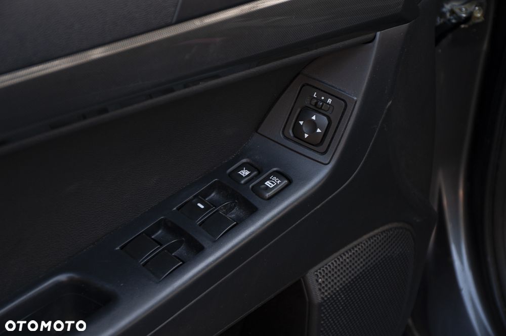 Mitsubishi Lancer 1.8 CVT Intense - 39
