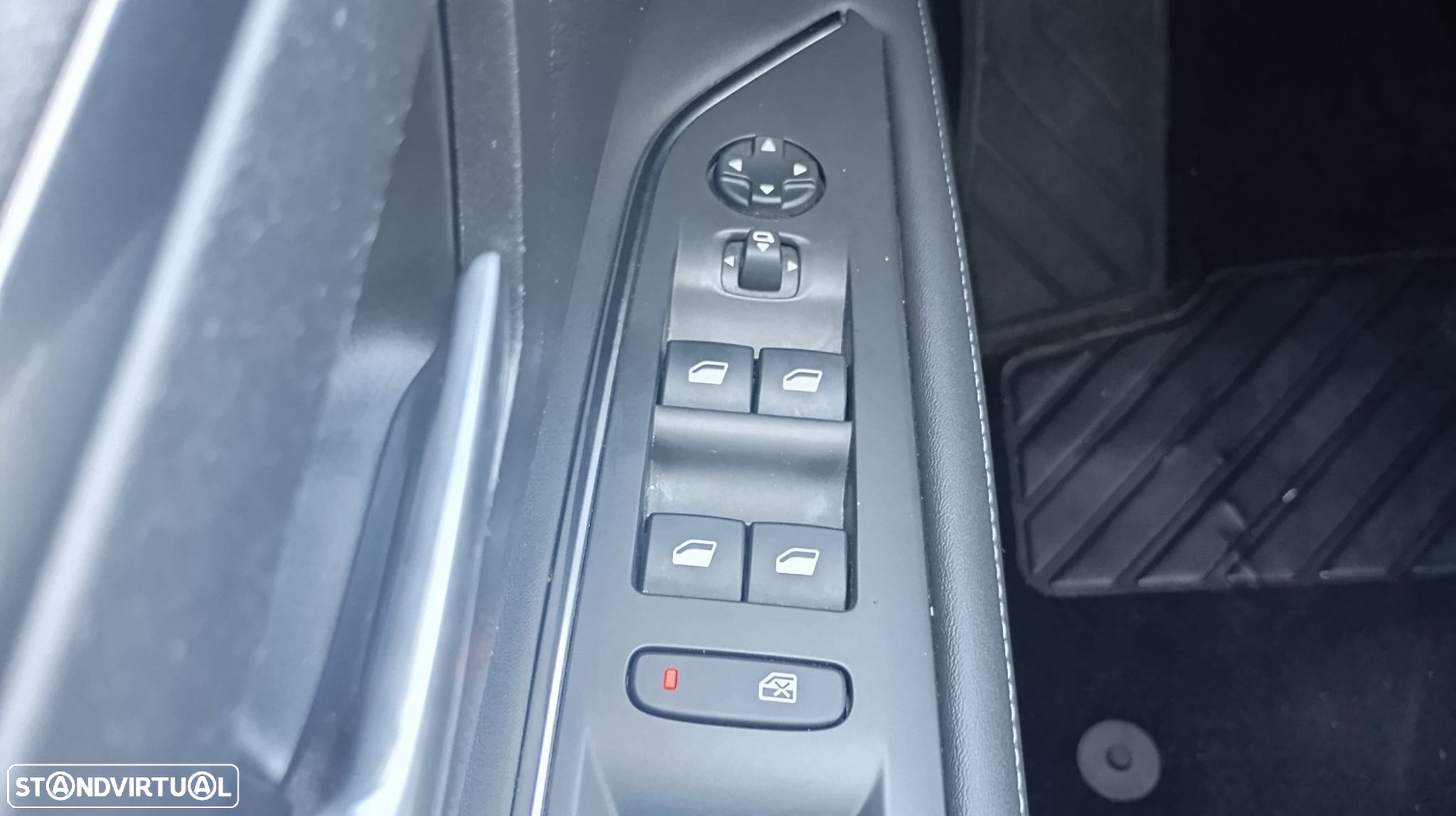 Peugeot 3008 PureTech 130 Stop & Start GPF EAT8 Allure Business-Pack - 35