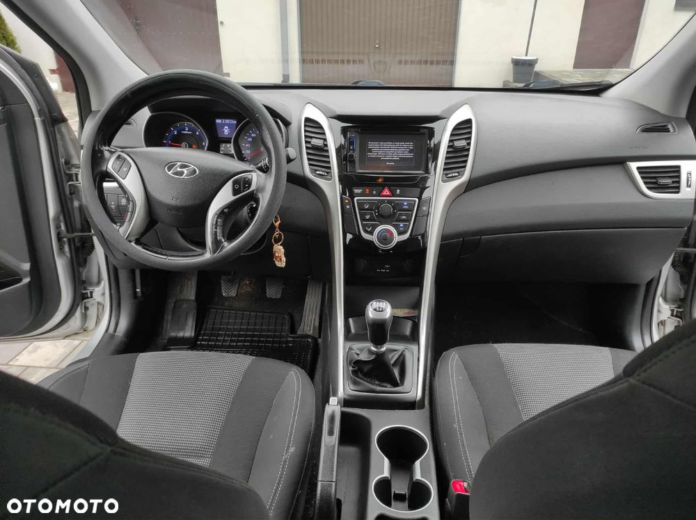 Hyundai i30 1.6 CRDi BlueDrive Comfort - 8