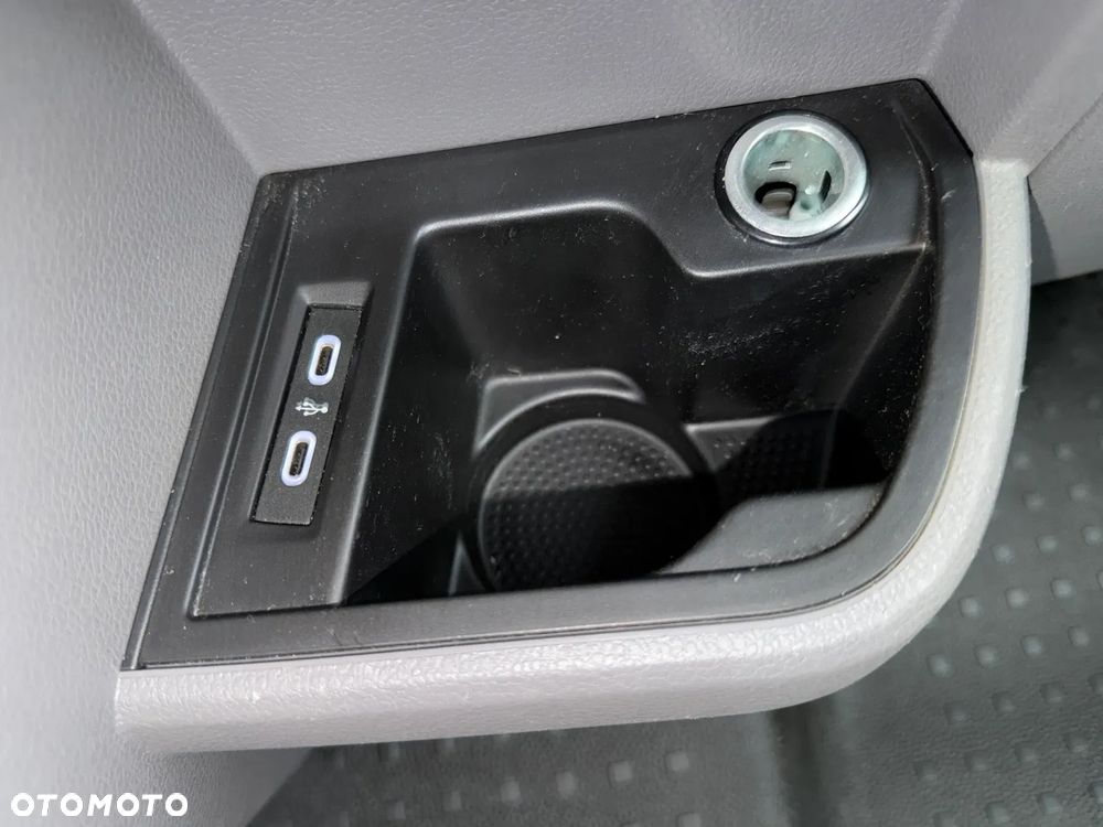 Volkswagen Transporter - 25