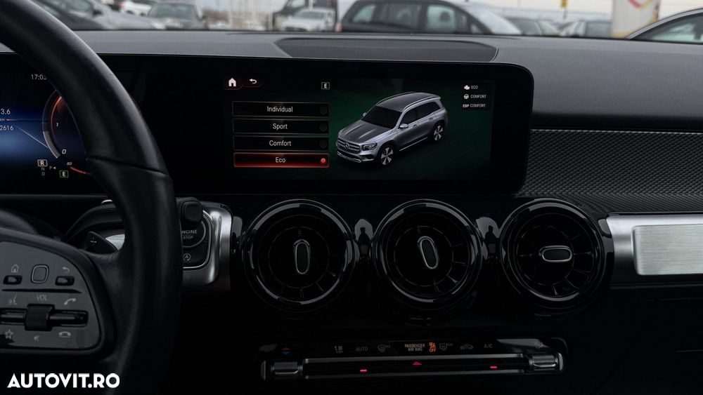 Mercedes-Benz GLB - 16