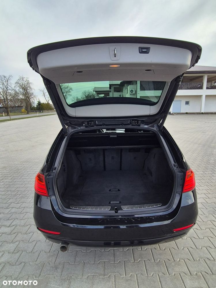 BMW Seria 3 318d - 5